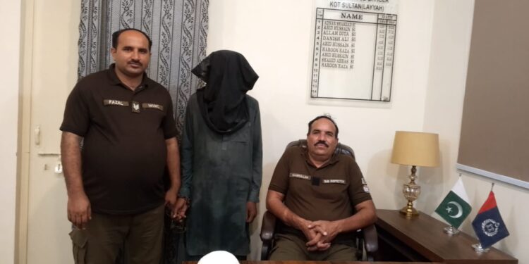 تھانہ کوٹ سلطان پولیس کی منشیات فروش کے خلاف کارروائی، 1100 گرام چرس برآمد