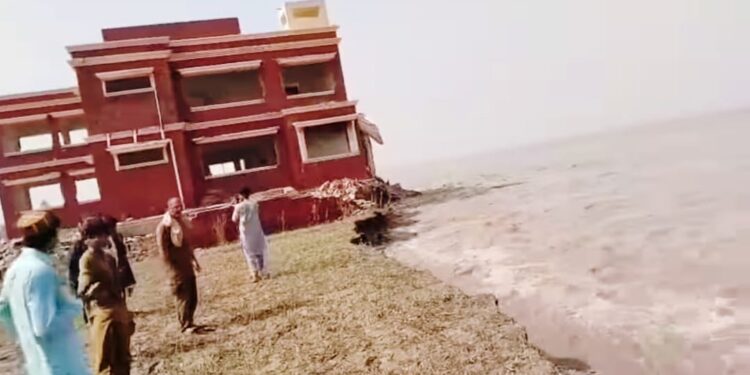 دریائی کٹاؤ شدت اختیار کر گیا – پولیس چیک پوسٹ دریا برد