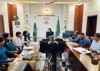 ڈپٹی کمشنر لیہ امیرا بیدار نے بیٹ مونگڑ میں دریائے سندھ کے کٹاؤ کو روکنے کے لیے ایمرجنسی بنیادوں پر سٹڈ بند بنانے کی ہدایت کر دی