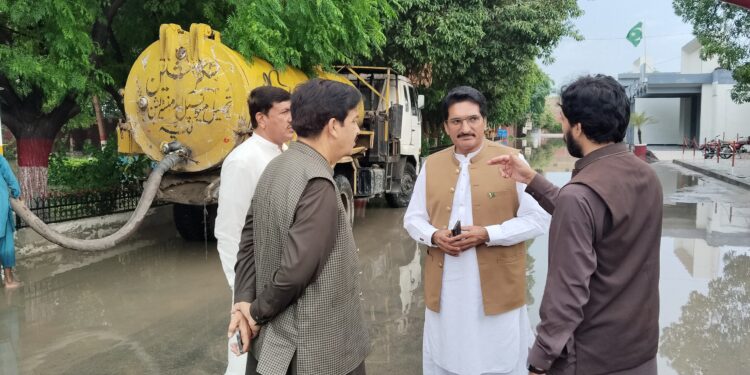 اربن فلڈنگ سے بچاؤ: ضلع بھر میں نکاسی آب آپریشن شروع