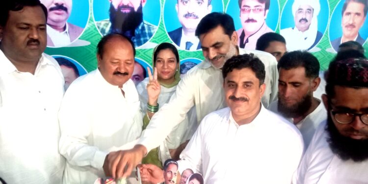 یومِ آزادی کے دن سمعیہ عطا شہانی ایم پی اے کا لیہ میں سیکرٹریٹ کا افتتاح