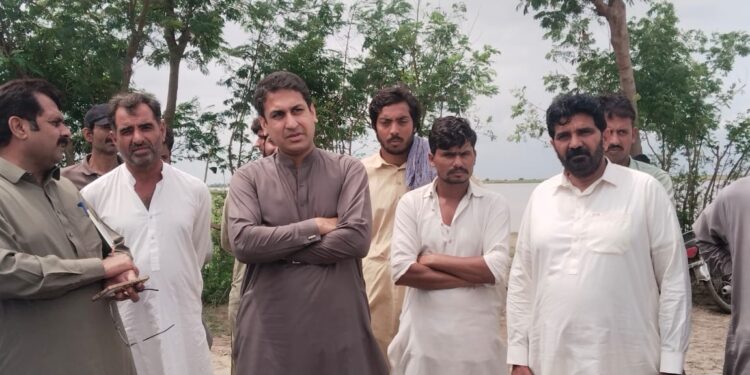 شہری فوری طور پر فلڈ ایریاز خالی کریں -اسسٹنٹ کمشنر جواد حسین ملک