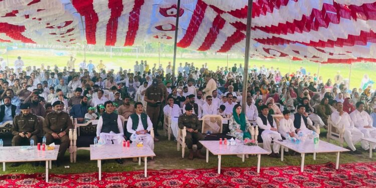 یومِ آزادی 2025 کی مرکزی تقریب لیہ میں شایانِ شان انداز سے منعقد، ڈپٹی کمشنر امیرا بیدار اور ڈی پی او محمد علی وسیم کی قیادت