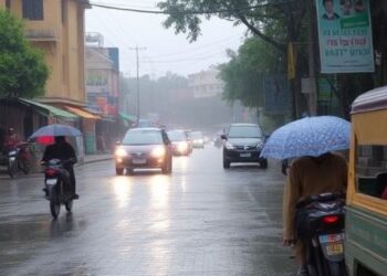 لاہور میں تیز بارشوں سے نظامِ زندگی متاثر