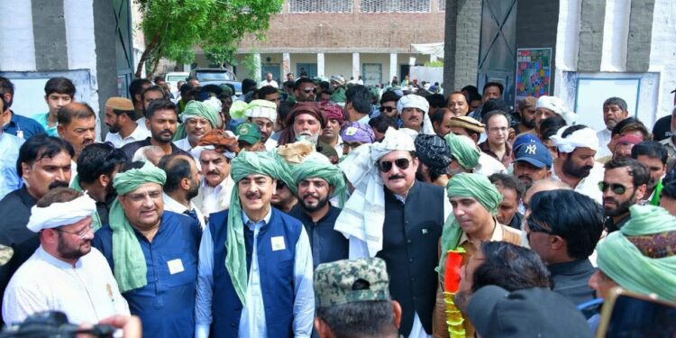 تعلیماتِ نبویؐ پر عمل سے مسائل پر قابو پایا جا سکتا ہے، چیئرمین سینیٹ یوسف رضا گیلانی