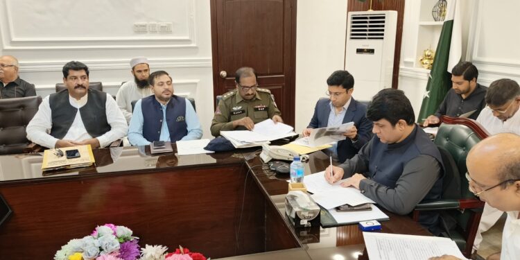 اوورسیز پاکستانیوں کے مسائل کے حل کے لیے کمیٹی کا اجلاس، چار کیسز فوری طور پر نمٹا دیے گئے