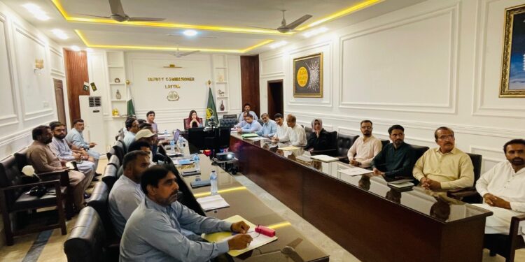 ڈپٹی کمشنر کی زیر صدارت ڈینگی سے بچاؤ کے اقدامات کا جائزہ اجلاس