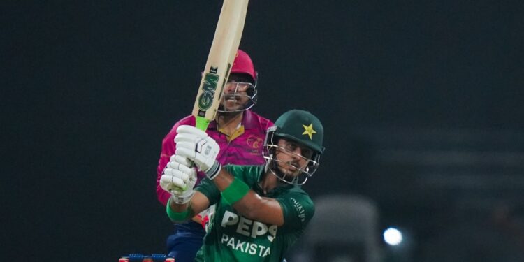 صائم ایوب کی شاندار آل راؤنڈ کارکردگی، میچ کے بہترین کھلاڑی قرار