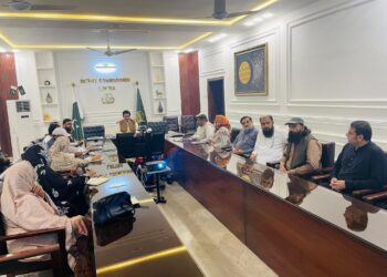 سکولوں میں پانچ رنگوں کے کوڑا دان رکھنے کا فیصلہ، ماحولیاتی شعور اجاگر کرنے کیلئے جامع حکمت عملی