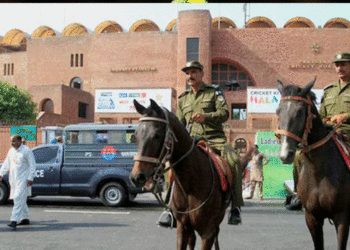 رواں سال8251 سرچ آپریشنزکے دوران2لاکھ 88ہزار سے زائد گھروں،1لاکھ22ہزار سے زائد کرایہ داروں اور9لاکھ3ہزار سے زائدافرادکی چیکنگ کی گئی ہیں۔ترجمان لاہور پولیس