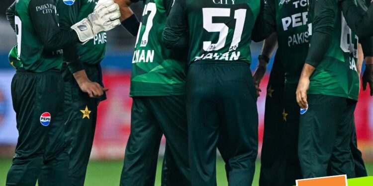 بھارت نے ایشیا کپ فائنل میں پاکستان کو 5 وکٹ سے ہرا کر ٹائٹل اپنے نام کر لیا