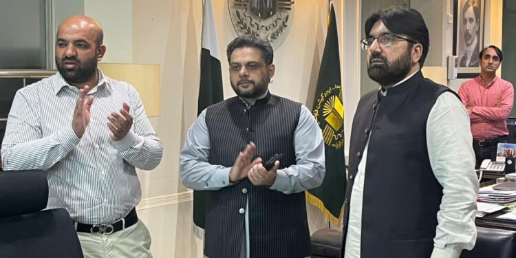 پنجاب ایجوکیشن فاؤنڈیشن کا انقلابی قدم: طلباء کے لیے ڈیجیٹل لرننگ پلیٹ فارم کا آغاز