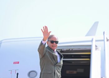 وزیرِاعظم شہباز شریف سعودی عرب کے دورے پر ریاض پہنچ گئے