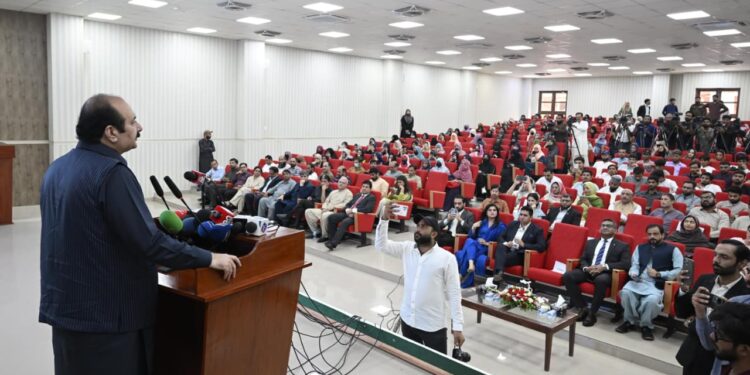 نوجوان نوکری تلاش کرنے والے نہیں بلکہ روزگار فراہم کرنے والے بنیں رانا مشہود احمد خان