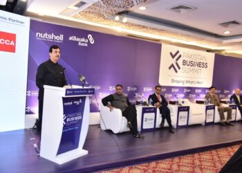 خیبرپختونخوا سرمایہ کاری کے وسیع مواقع رکھتا ہے اور ملک کی معیشت استحکام کی جانب بڑھ رہی ہے، جس سے نئے مواقع کھل رہے ہیں .یوسف رضا گیلانی کا پشاور میں پاکستان بزنس سمٹ سے خطاب