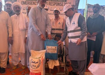 جھنگ میں 300 سیلاب متاثرہ خاندانوں میں امدادی پیکجز کی تقسیم