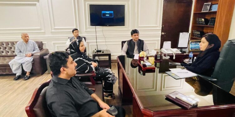 ڈپٹی کمشنر لیہ سے ایم پی اے سمیعہ عطا شہانی کی ملاقات,ضلع لیہ کے عوامی مسائل اور ترقیاتی امور پر تفصیلی تبادلہ خیال