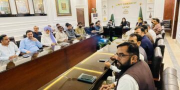 ڈپٹی کمشنر لیہ امیرا بیدار کی زیر صدارت رات گئے پرائس کنٹرول سے متعلق اہم اجلاس منعقد ہوا، جس میں اشیائے خوردونوش کی قیمتوں کا تفصیلی جائزہ لیا گیا